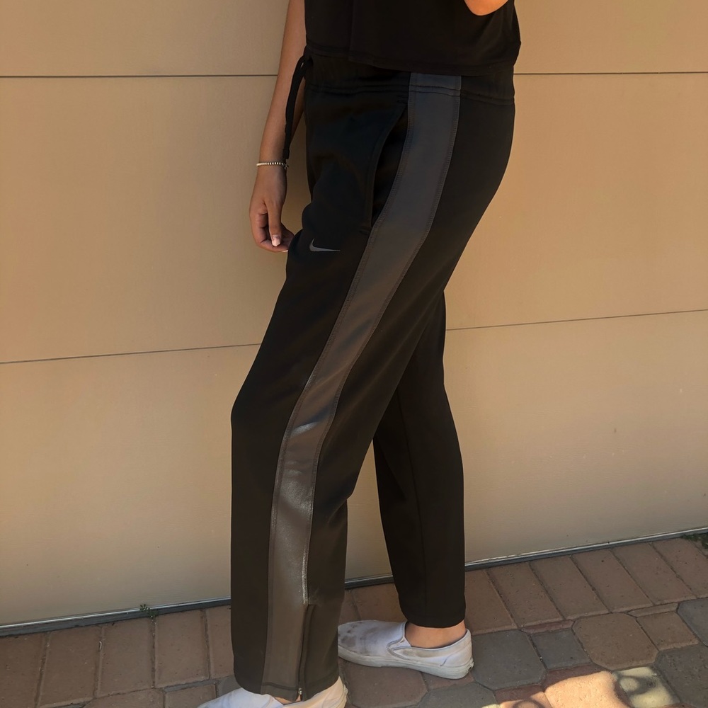 Nike Athletic Therma-Fit Sweatpants Size M